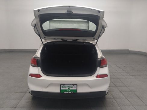 Used 2019 Hyundai Elantra GT FWD image 29