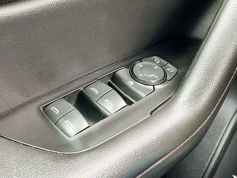 Used 2022 Chevrolet Blazer RS image 18