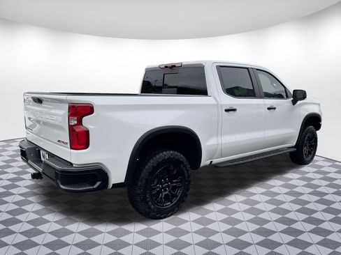 Used 2025 Chevrolet Silverado 1500 ZR2 w/ Technology Package AWD/4WD image 3