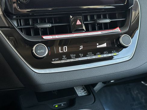 Used 2026 Toyota Corolla LE w/ LE Premium Package FWD image 17