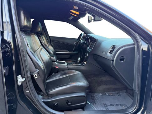 Used 2018 Dodge Charger GT image 12
