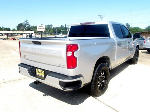 Used 2020 Chevrolet Silverado 1500 Custom w/ Custom Value Package image 11