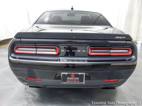 Used 2016 Dodge Challenger SRT Hellcat RWD image 7