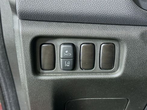 Used 2025 Mitsubishi Outlander Sport LE image 17