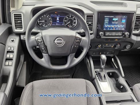 Used 2023 Nissan Frontier SV w/ Technology Package image 12