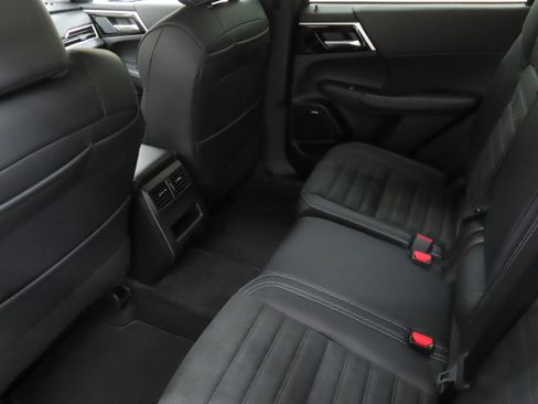 New 2026 Mitsubishi Outlander SE FWD image 22