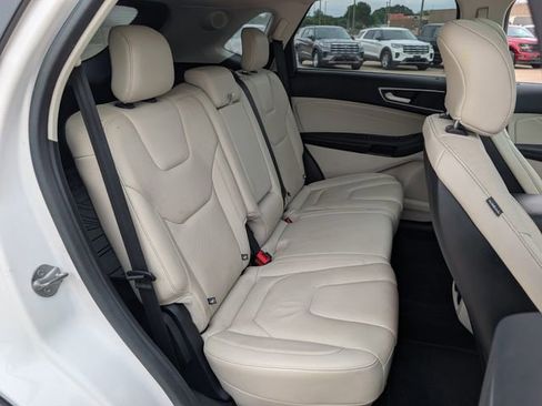 Used 2018 Ford Edge Titanium w/ Equipment Group 301A FWD image 28