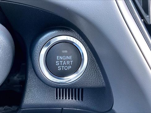 Used 2025 Subaru Crosstrek 2.0i Premium image 33