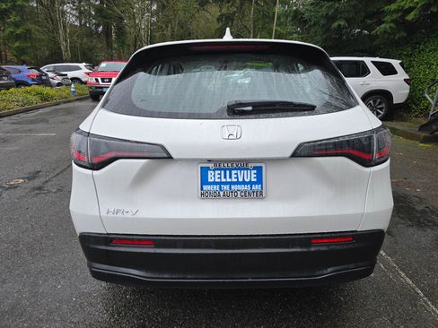 Certified 2025 Honda HR-V LX image 4