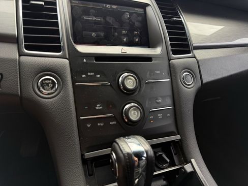 Used 2015 Ford Taurus SEL w/ Equipment Group 201A image 18