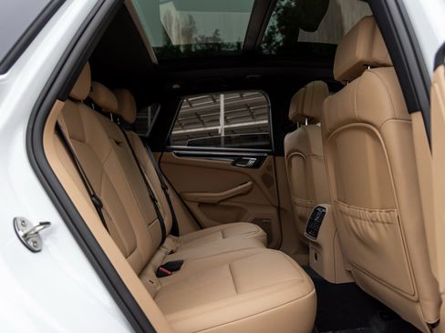 New 2026 Porsche Macan image 44