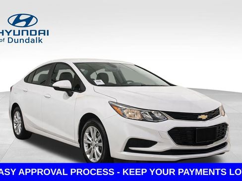 Used 2018 Chevrolet Cruze LS FWD image 3
