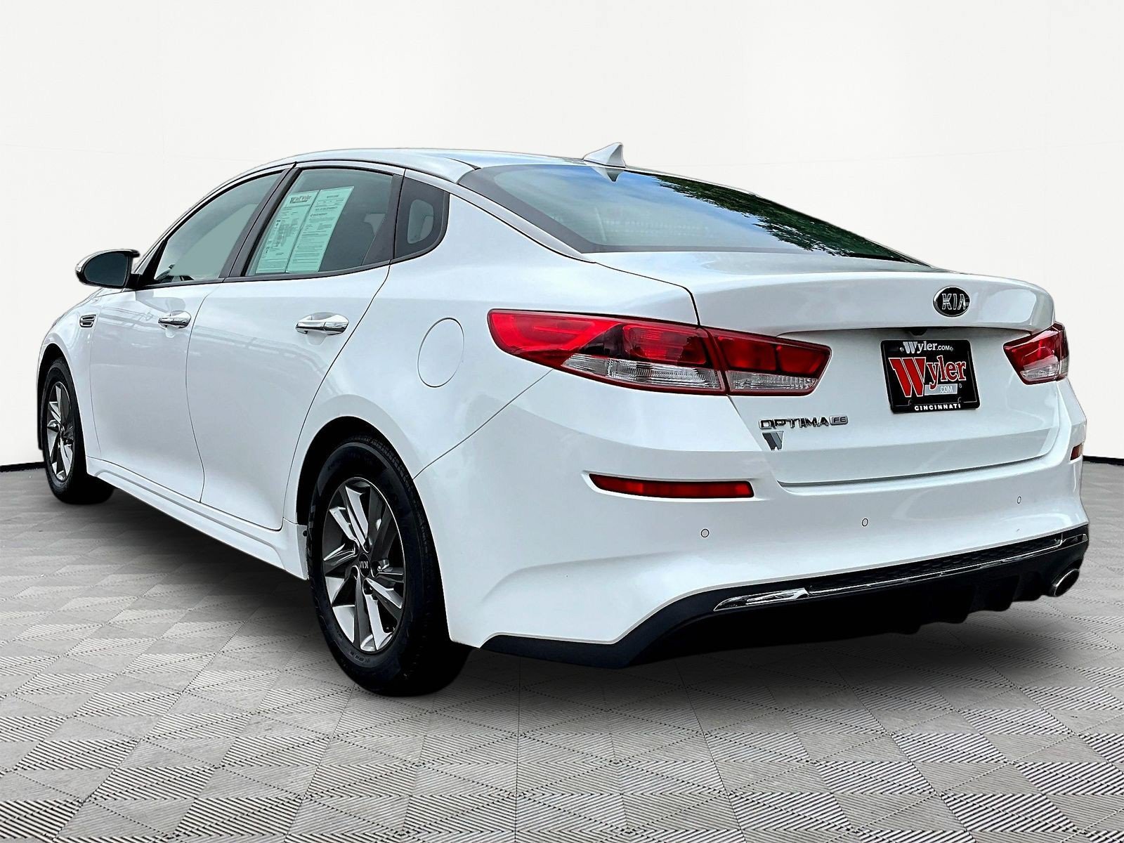 Used 2019 Kia Optima LX FWD image 4