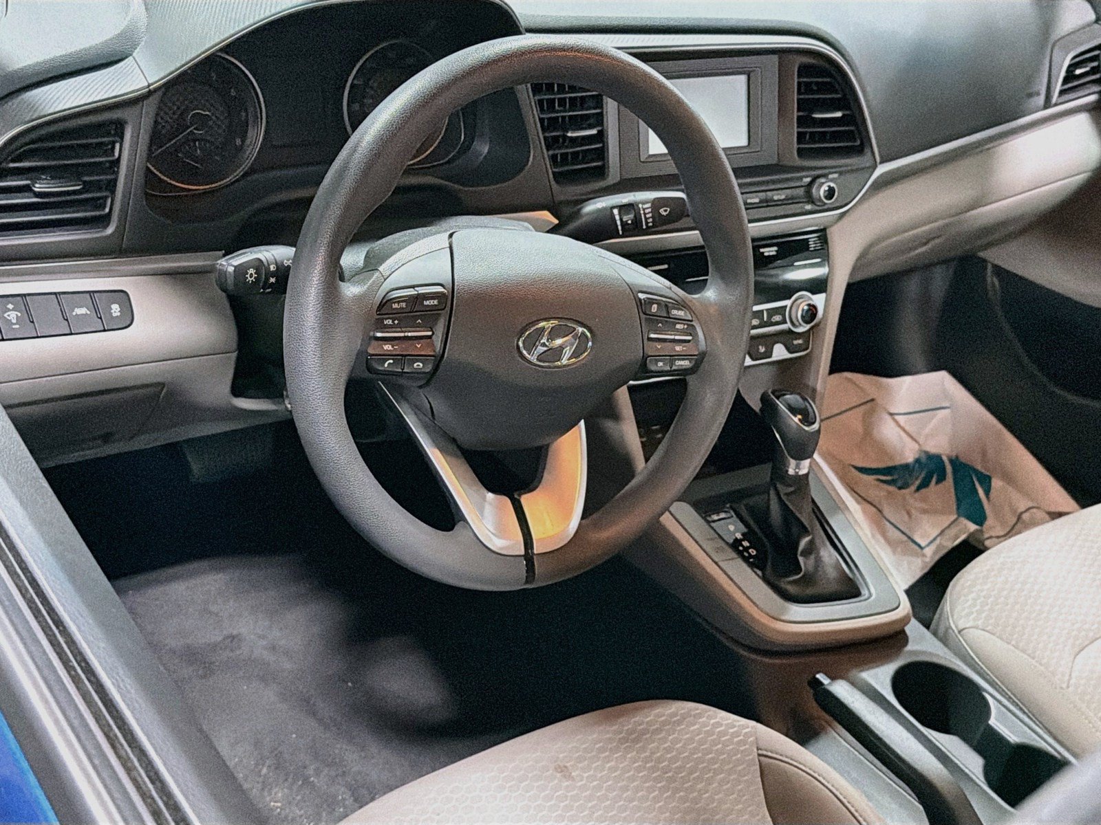 Used 2020 Hyundai Elantra SE FWD image 7