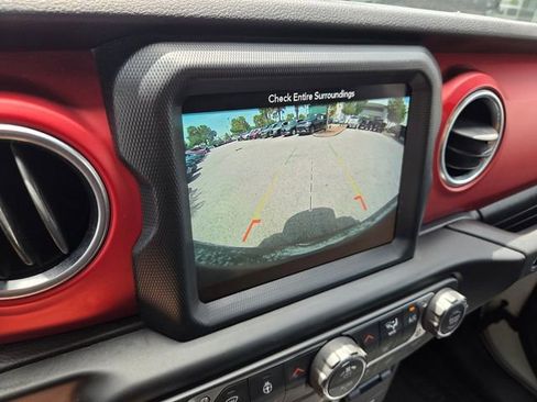 Certified 2018 Jeep Wrangler Unlimited Rubicon AWD/4WD image 31