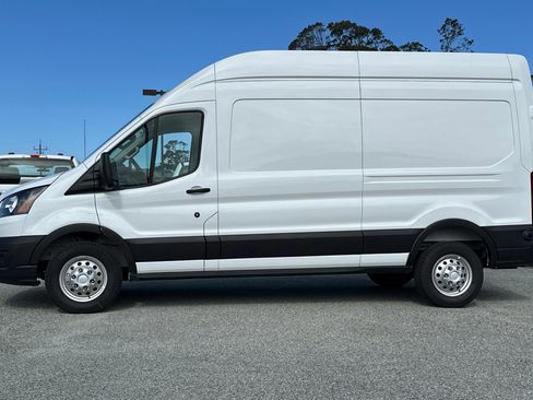 New 2026 Ford Transit 250 148 High Roof RWD image 2