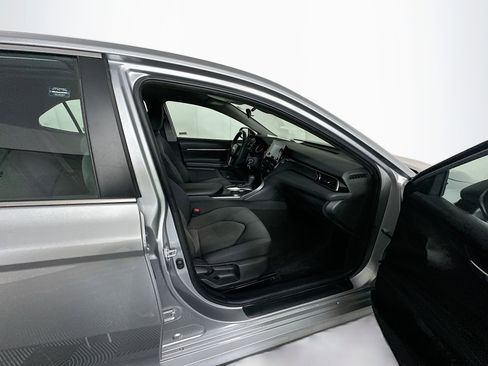 Used 2024 Toyota Camry LE image 28