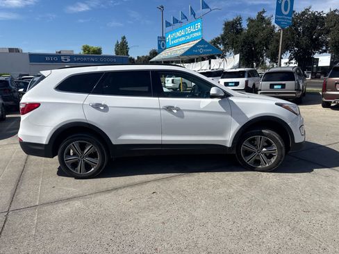 Used 2016 Hyundai Santa Fe SE w/ Option Group 03 AWD/4WD image 4