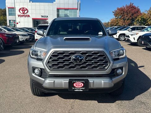 Used 2022 Toyota Tacoma TRD Sport image 2