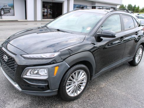 Used 2021 Hyundai Kona SEL Plus FWD image 2