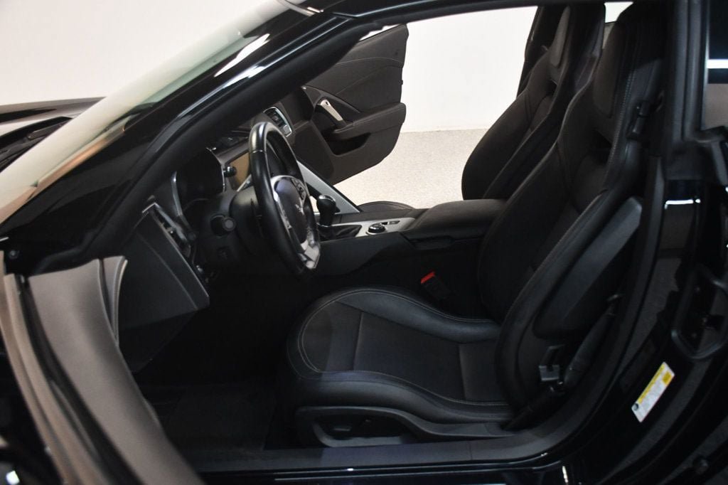 Used 2019 Chevrolet Corvette Stingray Coupe w/ Z51 1LT RWD image 29