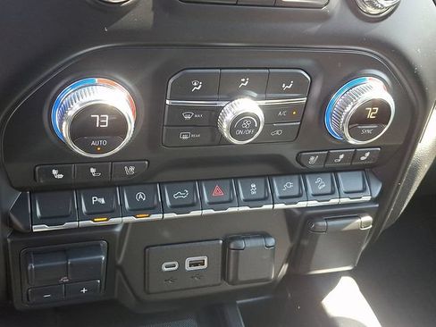 Used 2020 GMC Sierra 1500 AT4 w/ AT4 Premium Package AWD/4WD image 17