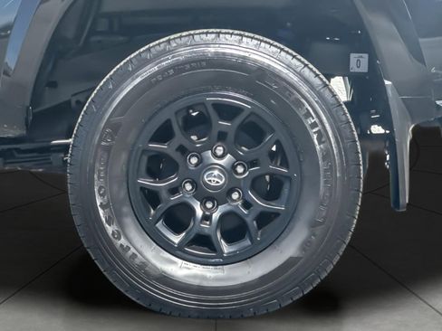 Used 2022 Toyota Tacoma SR5 image 24