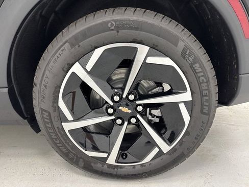 New 2026 Chevrolet Equinox EV LT image 34