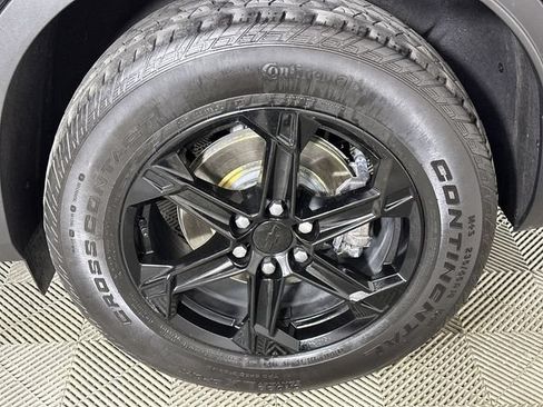 Used 2025 Chevrolet Blazer LT FWD image 34