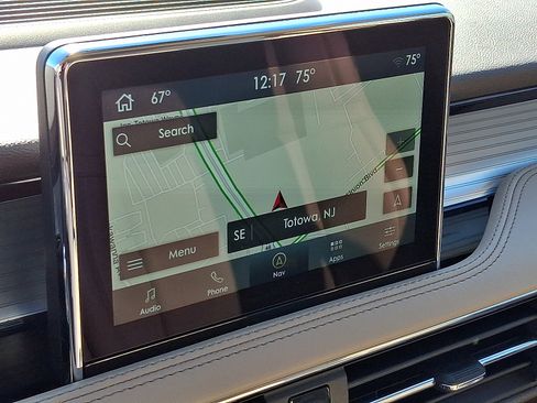 Used 2022 Lincoln Corsair AWD w/ Premium Package image 17