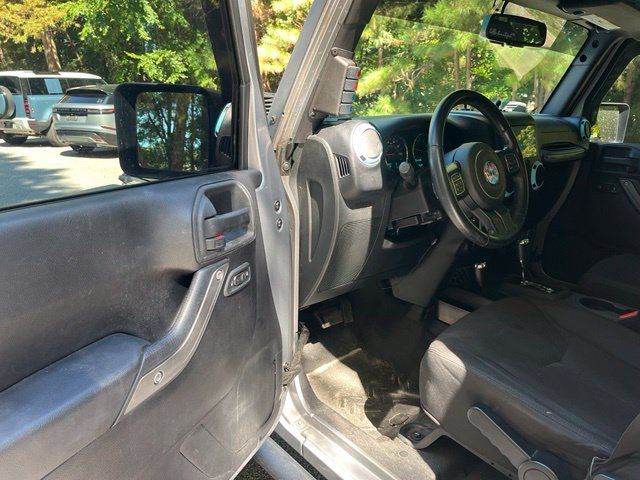 Used 2016 Jeep Wrangler Unlimited Sport AWD/4WD image 4