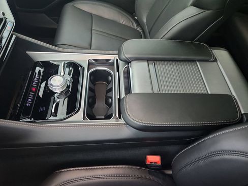 New 2026 Jeep Grand Wagoneer Limited AWD/4WD image 28