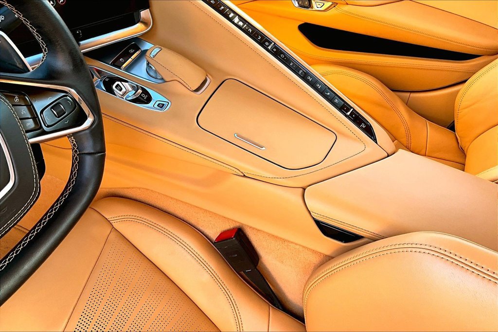 Used 2022 Chevrolet Corvette Stingray Premium Conv w/ Z51 Performance Package RWD image 19
