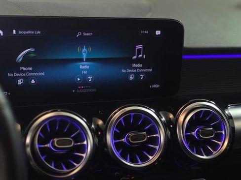 Used 2023 Mercedes-Benz GLB 250 4MATIC image 22