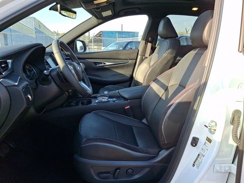 Used 2023 INFINITI QX50 Sport image 14