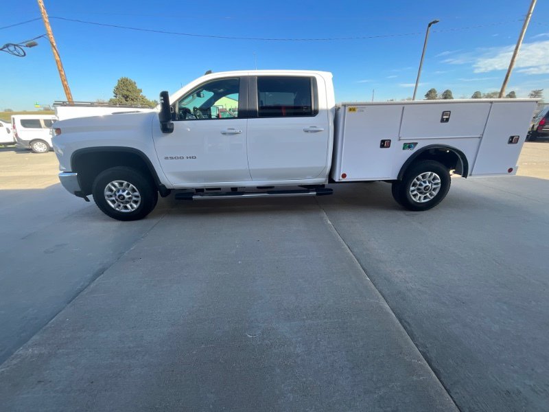 Used 2025 Chevrolet Silverado 2500 LT w/ Convenience Package AWD/4WD image 5