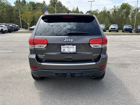 Used 2017 Jeep Grand Cherokee Limited w/ Luxury Group II AWD/4WD image 4