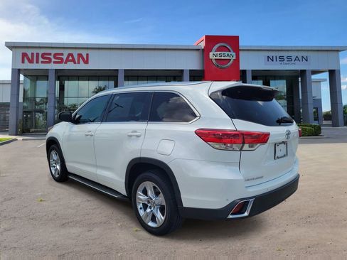Used 2018 Toyota Highlander Limited FWD image 4