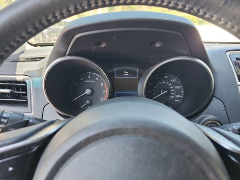 Used 2019 Subaru Outback 2.5i Limited w/ Popular Package #2 image 9