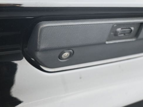 Used 2021 Chevrolet Silverado 1500 LT image 30