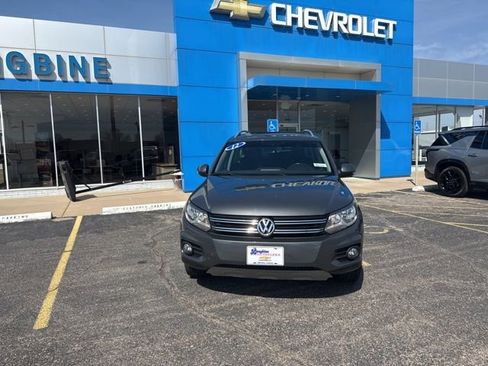 Used 2012 Volkswagen Tiguan S image 2