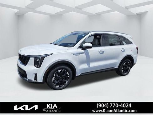 New 2025 Kia Sorento S w/ Panoramic Sunroof Package image 2