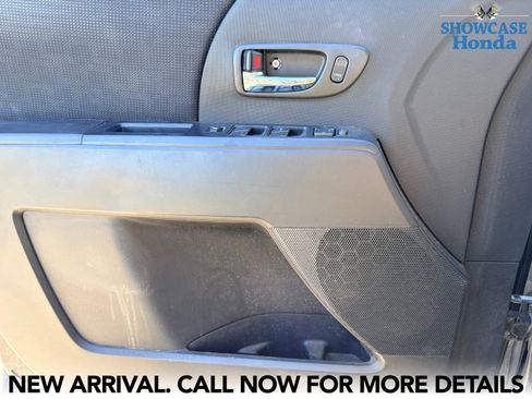 Used 2008 MAZDA MAZDA5 Sport image 14