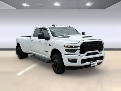 New 2026 RAM 3500 Laramie AWD/4WD image 7