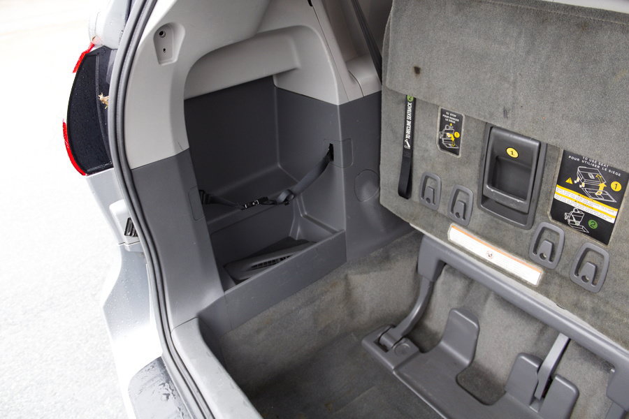 Used 2016 Toyota Sienna XLE FWD image 29