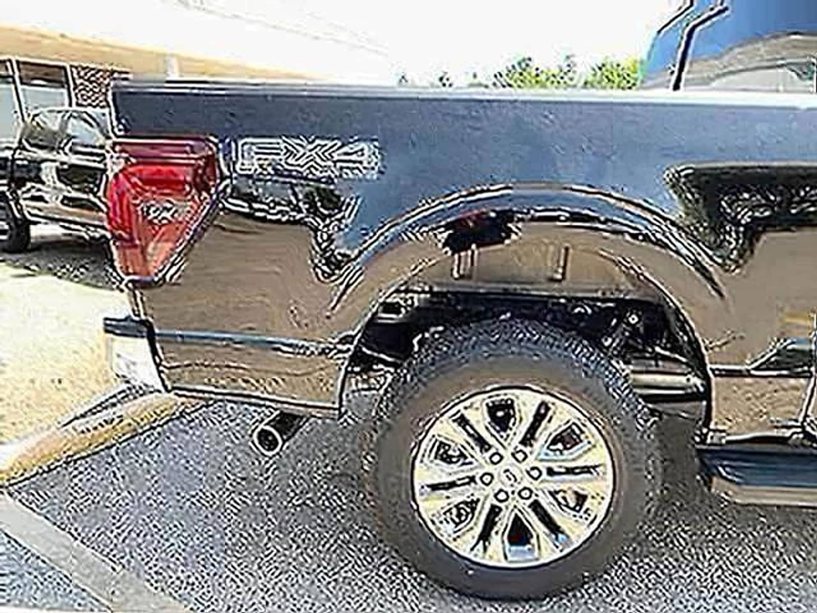 Used 2025 Ford F150 Lariat w/ Equipment Group 502A High AWD/4WD image 8