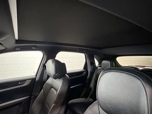 Certified 2026 Porsche Cayenne E-Hybrid AWD/4WD image 26