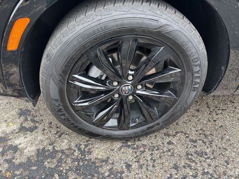 Used 2025 Buick Envista Sport Touring image 23