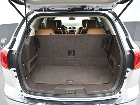 Used 2017 Buick Enclave Leather w/ Enclave Sport Touring Edition image 9