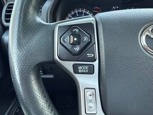 Used 2018 Toyota 4Runner Limited AWD/4WD image 18